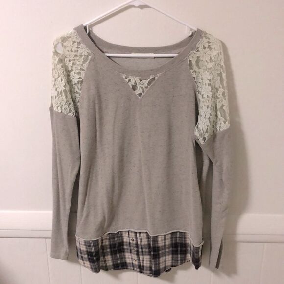Women’s Hazel Pull Over Top with  Lace Shoulder - Picture 1 of 5
